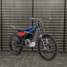 Load image into Gallery viewer, 2024 EM Escape R