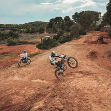 Load image into Gallery viewer, 2024 EM Escape X