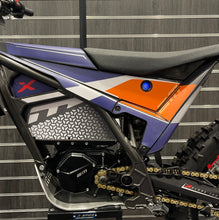 Load image into Gallery viewer, 2024 EM Escape XR