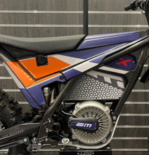 Load image into Gallery viewer, 2024 EM Escape X